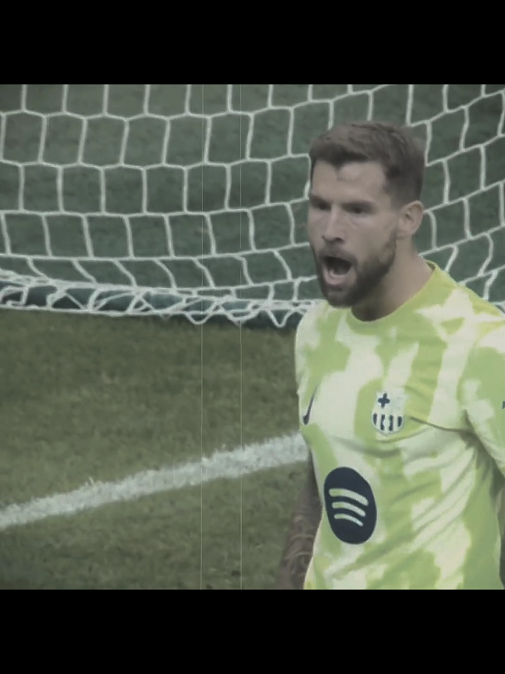 الباسكي أفضل مدافع بالتاريخ 😜🔥 #inigomartinez #مارتينيز #مدافعين_كرة_قدم #fyp #foryou #Flick #fcbarcelona #laliga #championsleague #barcelona #viscabarca🔴🔵 #فيسكا_برسا_دائماً_وابداً🔵🔴 #viral #viralvideo #asmr  #foryou #foryoupage #fyp #fypppppppppppppppppppppp #sports #رياضة #تصاميم 