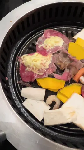 Enjoy yummy #dinner #yakiniku #rangsit #yakishi 