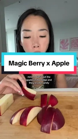 Magic x Apple 🍎 #eatwithgg #ggflavour #magicberry #fruit #FoodTok #fruittok #mukbang #eatwithme 