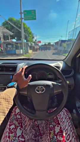 Ada yang tau ini jalan arah mana. #nyetirmobil #nyetirsendiri #perjalanan #dimobil #santri #santripondok #santrikeren #santriindonesia #sarungan #sarungbatik #ziarah #ziarahwali #ziarahwalisongo #menarakudus #kudus 