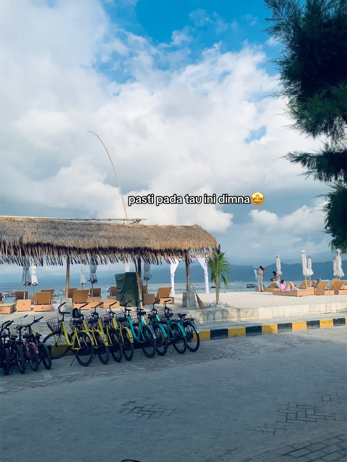 beautifull place in Gili Trawangan #lombok #fypage #gilitrawangan #sunsetgilitrawangan #moots? #fypシ゚ #4u #moots? #xybca #lomboktiktok #trevling #perjalanan 