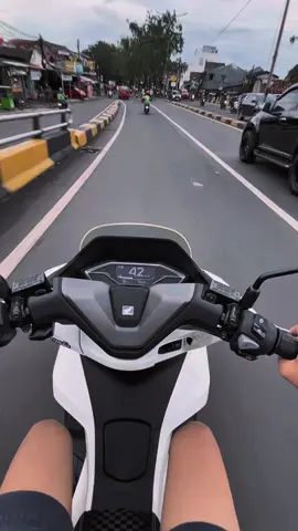 Absen dari kota mana aja 🫵🏻#pcx2025 #pcx160 #pcx #pcx160ล้อ17แต่งสวย #pcxmodifikasi #pcxindonesia #capcut #fyp 