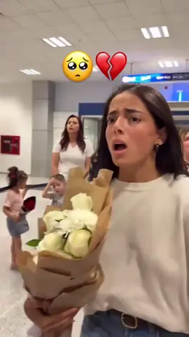 The girl bought the flowers to mourn her mother, not knowing that her mother boarding, the same plane was crashed and kill 241 passengers she supposed to be on that plane but unexpectedly her mother missed the flight and boarded a different  plane and return home safely….😭😭😭😭😭😭😭😭😭💔💔💔💔💔💔