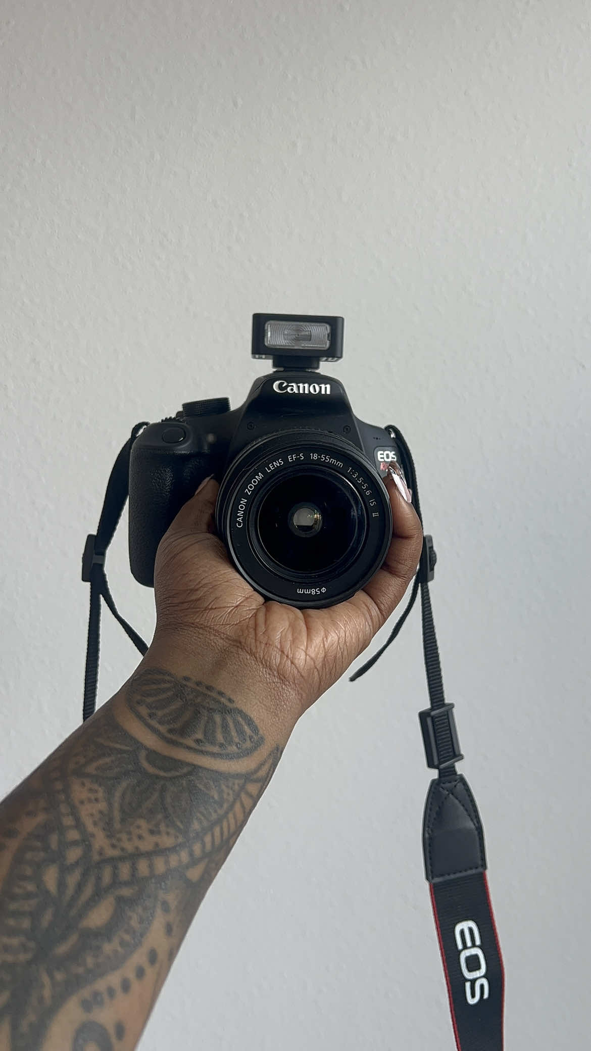 I’ve had this camera for YEARS. Turns out all I needed was a good flash! Thinking  #fyp #fypシ #contentcreator #blackcontentcreator #influencer #fulltimecontentcreator #digitalcameras #externalflash #canong7x #cameraflash #canoneosr5 