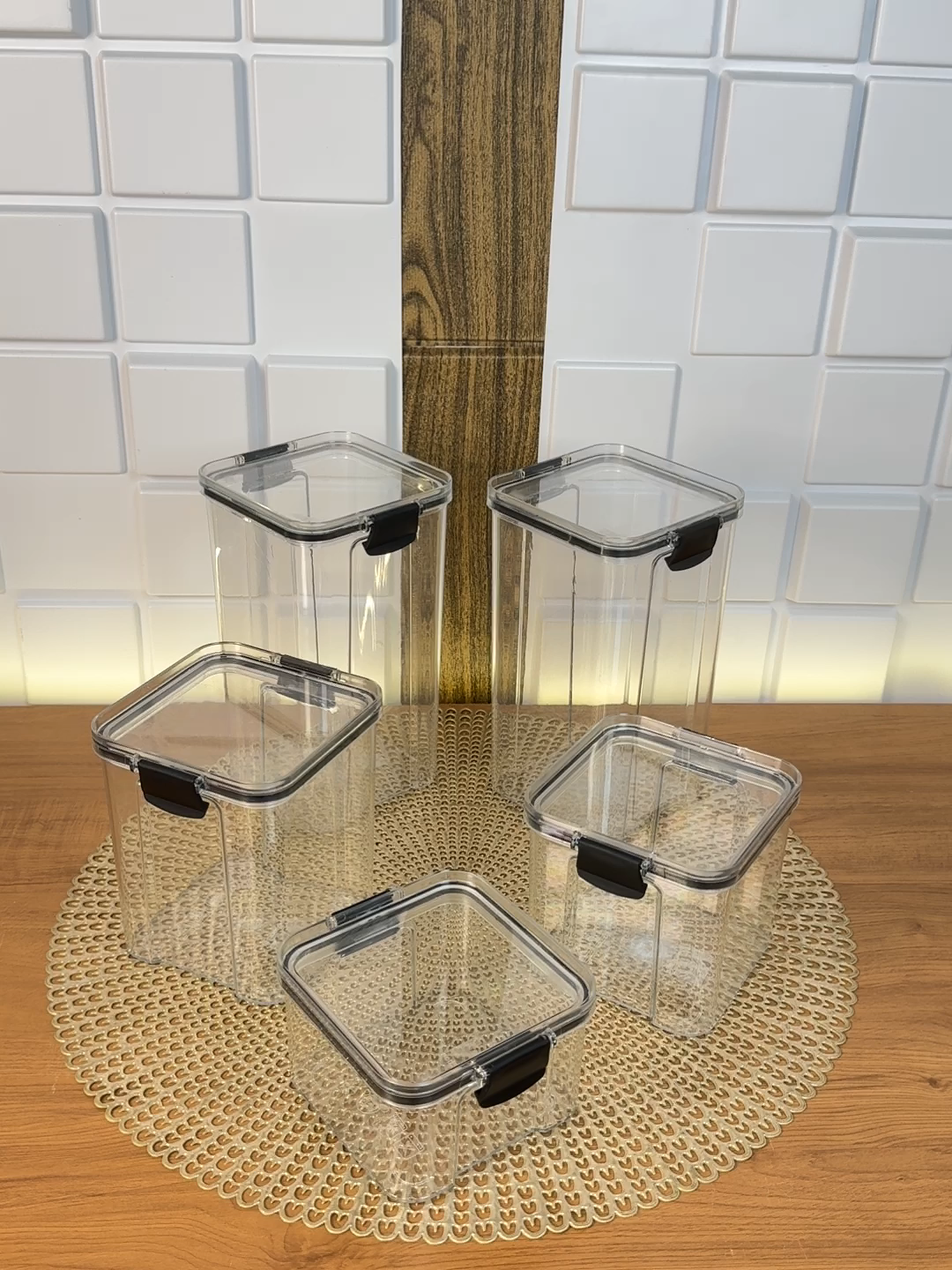 ✨ Olha o queridinho da organização aê! ✨ Mantenha sua despensa sempre linda e prática com esse kit de potes herméticos 🧂🍪 Vedação firme, visual clean e muita funcionalidade! 🖤 Aproveite na nossa loja do TikTok Shop cupom de 20% OFF + FRETE GRÁTIS! #ComprinhasOnline #AchadoDoDia #tiktokshop #TrendingNow #pinterest #FypBrasil #AchadinhosTikTok #shopee #ASMR #FreteGrátis #comprasonline #Fyp #achadinhosshopee