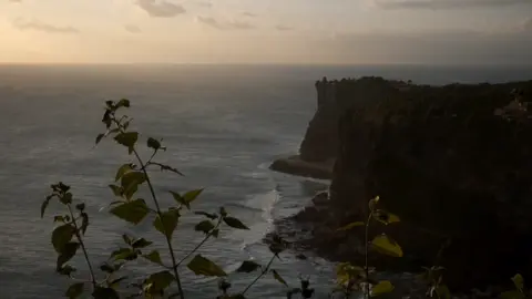 Let the outdoors inspire you.  #landscape #nature #ocean #sunset #sea #photography #videography  #fujifilm #xt30ii #filmsimulation #eterna #sooc 