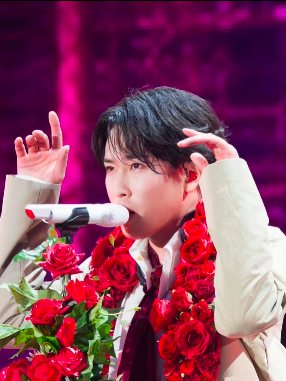 Netflix配信を見て 舘様のプロとしての強さ、ファンに対する想いを感じとり、涙が止まらなかった😭このだてグラムをあげてくれて、また涙😭 嬉し泣きと感動泣きで忙しい🥹 舘様に出逢えたことに感謝🌹 #舘様  #宮舘涼太  #宮舘涼太担に届け  #宮舘涼太担と繋がりたい 