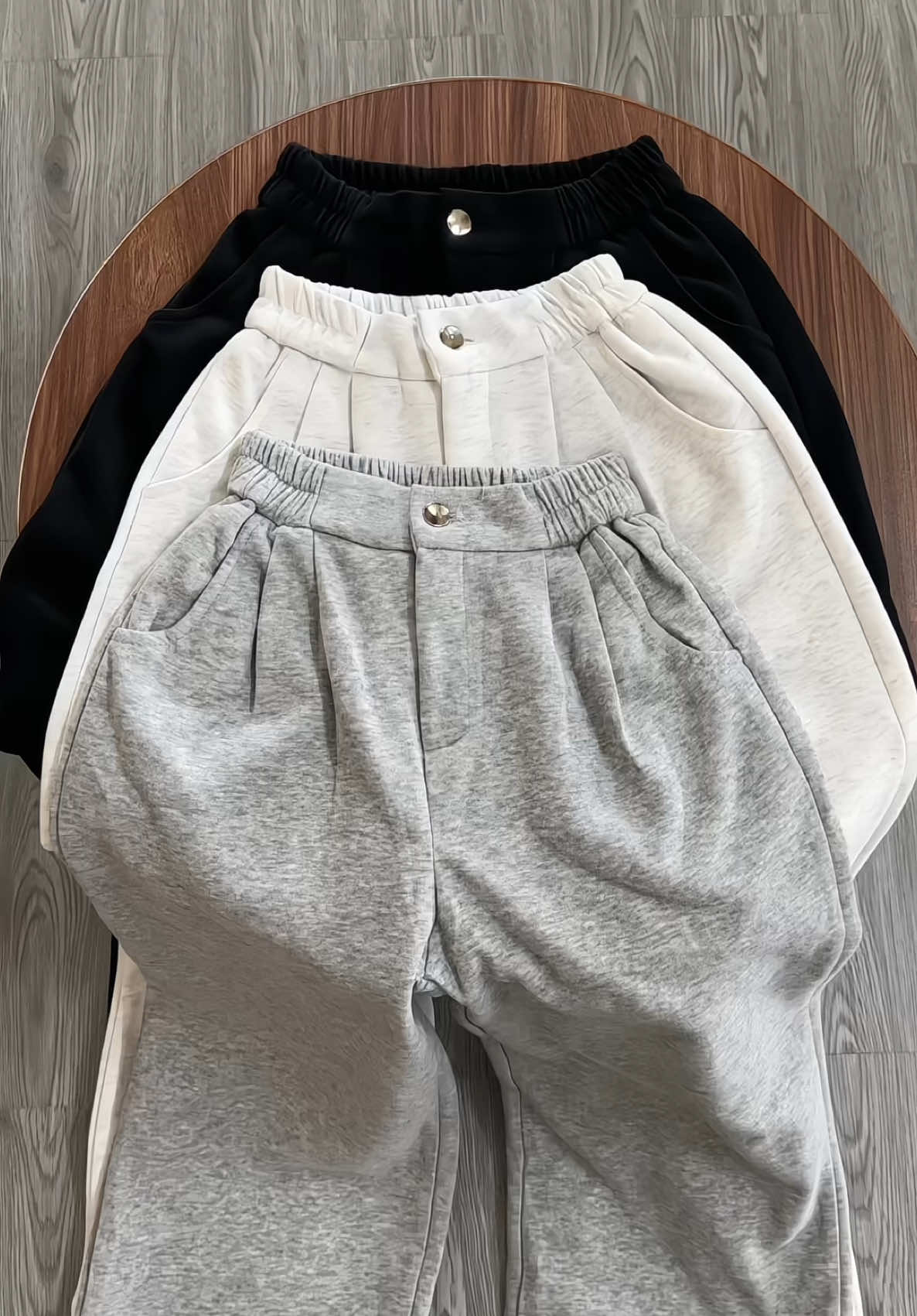 Từ trong con tim em đã nhớ anh vô bờ #metnamhaine ##moingaymotoutfit##xuhuong##xuhuongtiktok##quầnsuôngốngrộng##quầnsuông