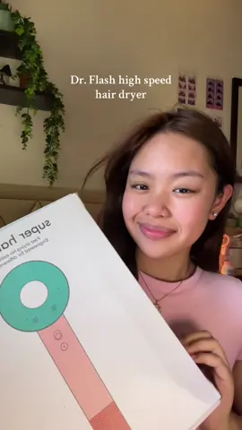 The color is soo prettyy!! plus the quality feels so premium✨💞  #hairdryer #haircare #hairstyle #drflashhairdryer #drflash #hair 