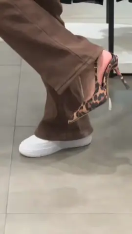 Daa Beoo Cool ngầuuu#trannhouse #giaysangchanh #guocnuxinh #giayditiec 