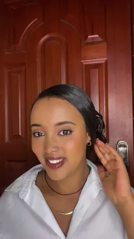 No makeup makeup look💄tutorial Only 2000br call for booking your appointment  #creatorsearchinsights #habshamakeupartist #affordablemakeup #ethipianmakeupartist #varil #ethiopian_tik_tok🇪🇹🇪🇹🇪🇹🇪🇹 #habeshatiktok 