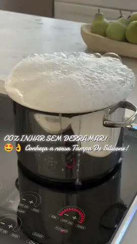 Descubra a solução perfeita para cozinhar sem derramar! 🤩👌 Nossa Tampa De Silicone Para Panelas Frigideiras é flexível, fácil de usar e ajuda a prevenir derramamentos e fervuras excessivas. 💡 Compre agora e aproveite a praticidade e segurança! #TampaDeSilicone #CozinhaPrática #SegurançaNaCozinha #DicasDeCozinha #CozinharComTranquilidade #FervuraControlada #DerramamentoZero #ProdutosDeCozinha #TikTokCozinha #CozinhaFácil #CompreAgora #ParaFyp #ForYouPage