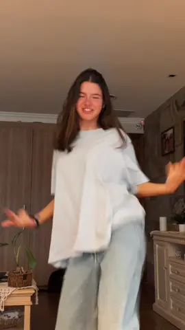 PERDÓN por la inactividad, estuve con muchas cosas pero ya me guardé varios videos para hacerless 🙌🏽😁 #fyp #trend #baile #junio #2025 #2025trends #bailando #parati 