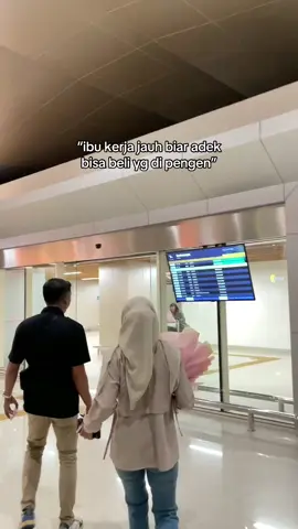 seneng tiap dipeluk ibuibu, skrg pelukan ibu sendiri🤍