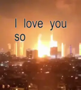 Beautiful firework show in Tel Aviv today😍😍 #fyp #foru #palestine #israel #iran #crisis #telaviv #news #iloveyousoicanneverletyougo #brat #allfake 