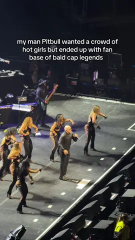 Pitbull fans are absolute legends 😭 haha @L'Oréal Paris UK #pitbull #mrworldwide #pitbulllove #lorealparis #makeup #skincare #haircare 