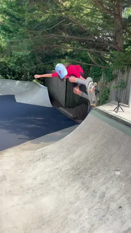 Replying to @Kassai László it doesn’t stick to to skateboard wheels in August #sealcoating #new #sealcoatingislife #asmr #Skateboarding #oddlysatisfying #usa #pennsylvania @Vans 