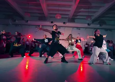 This is how I want my summer to feel like! DC: ME “Mr. Saxobeat” @Ioana Alexandra Stan @Moanabih @Nicole Cardona @Breana Marshall @mia ortiz #hamlytavarezchoreography #mrsaxobeat #Summer 
