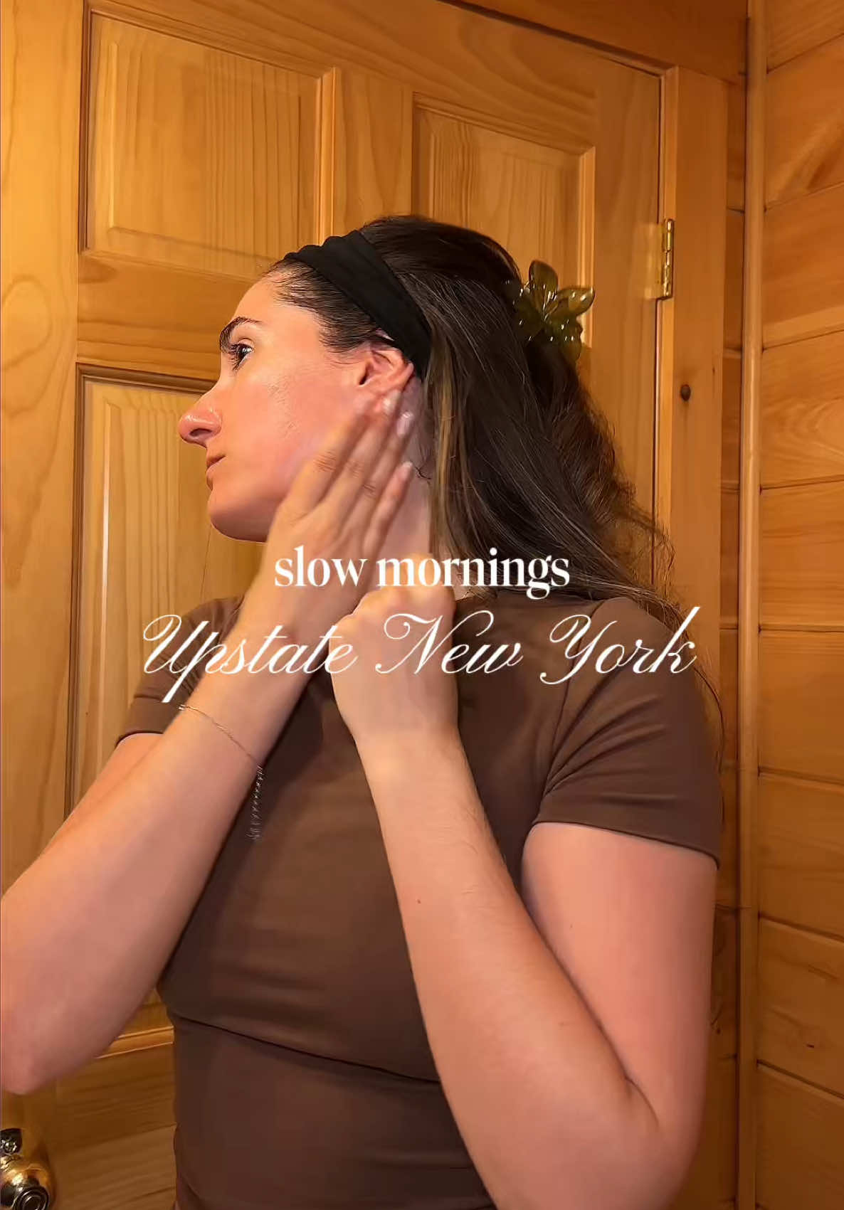 Spend a slow morning with me upstate as an overworked corporate girlie working in nyc 🤎 Upstate is one of my favorite getaways from the city when I need to touch grass and have been sitting in the office for too long!  #upstateny #morninginmylife #weekendgetaway #SelfCare #skincare #asmrsounds 