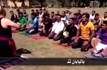 يلا خلي نتمرن ههههههه ههههههه.    #اكسبلور_فولو #الشعب_الصيني_ماله_حل😂😂 #fypシ 