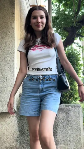 loveee this fit🫶 #outfit#outfitinspo#fitcheck#summer2025#summeroutfit#grwm#trainoutfit 