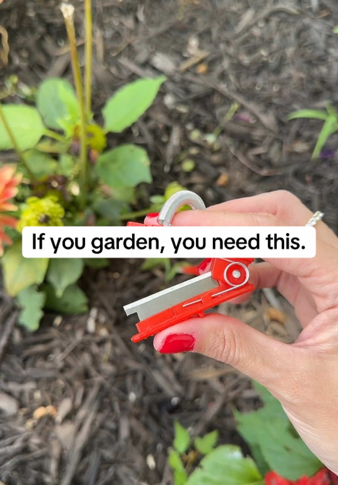 Ok wait—why is this tiny garden knife the most satisfying thing ever 😭 Snips clean, no more fighting with scissors or ripping the stems. #GardenThumbKnife #GardeningHack #TikTokMadeMeBuyIt #GardenTools #PlantTok #HomeGarden 