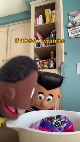 #puppetsoftiktok #puppeteer #puppetshows #puppets #pov #fyp #luthervandross #ifthisworldweremine 