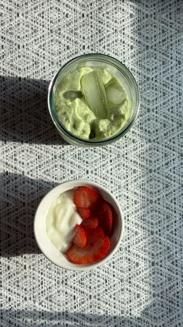 F O O D S 🥗 #eatclean #eatingclean #cleaneating #foodtiktok #matcha #yogurt #contentcreator #creatorsearchinsights #foryourpage #foryoupage #fypシ゚viral #fyppppppppppppppppppppppp #fyppp #fyp #viralvideo #viral #blowthisupforme #blowthisup 
