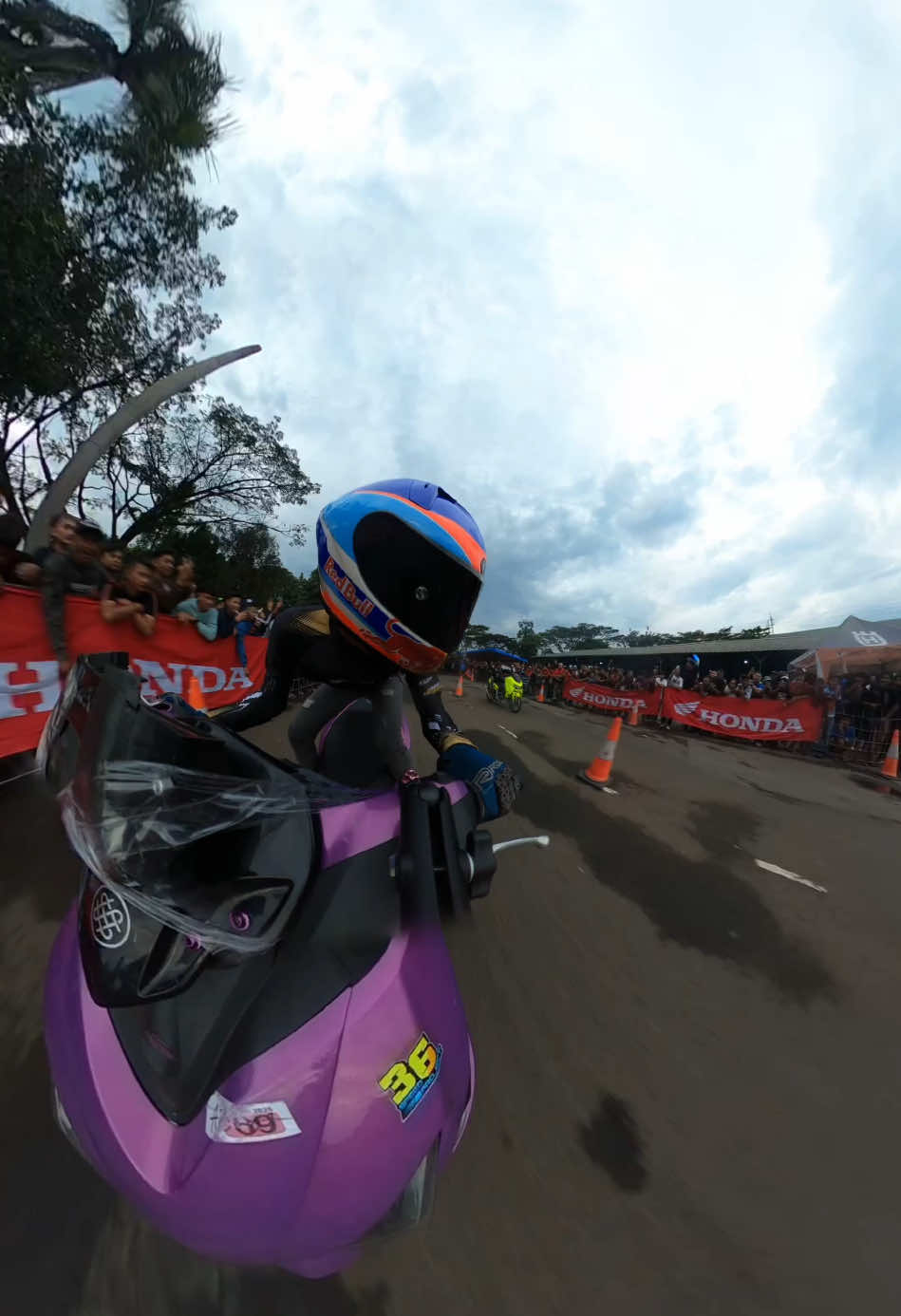 Aerox Regen vs Maxtee 