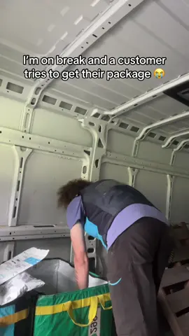 like broooo😭💀 #amazondelivery #amazondriver #amazon #fyp #johnneutron 