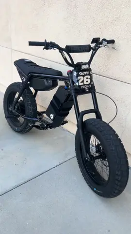 Cleanest super ive ever seen in my whole life -@annabellee 🦄  #cleanest #super73 #super73zx #73mason #surron #talaria #thrillseekers #fyp #chibatterysystems #ebike #hopetech4 