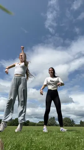 Back with this dancing queennn🩷  @ellie👩‍❤️‍💋‍👩  #foryoupagee #fyp #dance #streetdance 