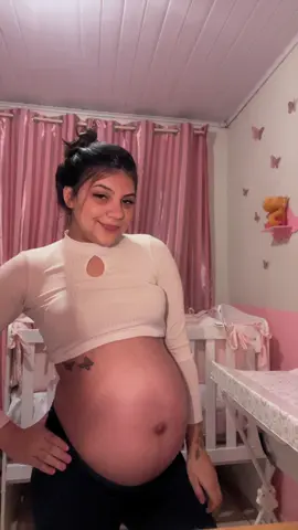 minha barriga é meu acessório principal hahahaha #fyyyyyyyyyyyyyyyy #gravidademenina #foryoupage #gravidaaos17 