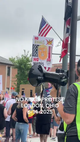 #nokings #nokingsinamerica #london #londonohio #ohio #columbus #holdtheline #mobilize #tommorello #protest #unity #standtogether #thisiswhatdemocracylookslike 