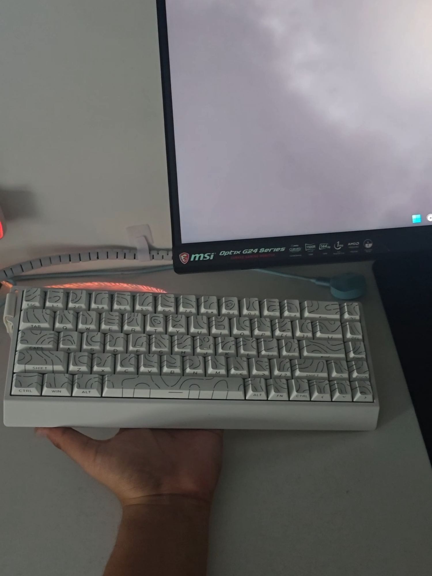 ¿El teclado budget más rápido del mercado? ⌨️🐐 Mercury68 . . . . . . . #GamingOnTikTok #GamingSetup #Periféricos #pcgaming #techtok #Gaming #Tech #fyp #teclados #tecladosmecanicos #tecladosmagneticos #tecladoshalleffect #halleffect #foryoupage #xybca #mercury68 #Irok #carotmas