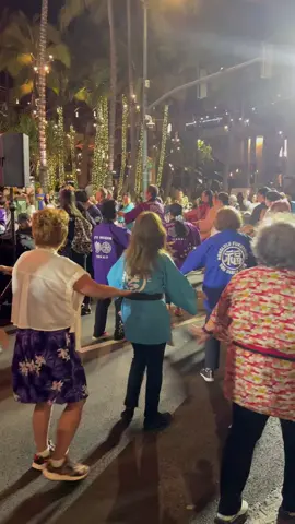 Bon Dance in Waikiki at Pan-Pacific Festival #2 #hawaii #panpacificfestival #bondance #bonodori #bondancehawaii #dance #honolulu #oahu #gowalking #waikiki #hawaiilife #shinnyo #2025 #泛太平洋節 #ハワイ #夏威夷