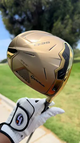 Nothing says I love you like a gold driver 💛⛳️ Forget diamonds — this beauty shines brighter and lowers my handicap (hopefully 😅). Best anniversary gift ever… my husband understood the assignment. #AnniversaryGoals #GoldDriverEnergy #LoveAndLongDrives #GolfWifeGifted #ShinyAndSwingin