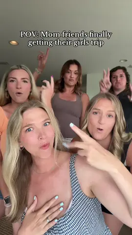 We are ✨thriving✨ #momstrip #momsvacation #momsgetaway #girlstrip #nokidsvacation #kidfreeweekend #kidfreevacay 