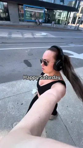 enjoy me walking the streets of KC to my workout class at sweat forum! #Fitness #fitkc #fitnesskc #kcfitness #sweatforum #sweaty #walks #citywalk #workoutclass 