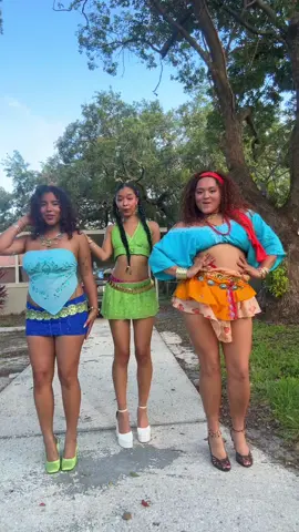 Post filming cooloff 🥵 #girlgroup #sabrinacarpenter #pinkpantheress #katseye #music #dance #itzy #saynow #kpop #aespa #dancechallenge 
