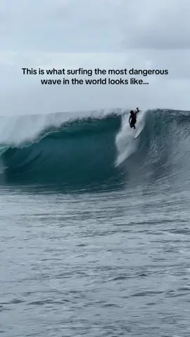 This waves is called teahupoo and it produces some of the heaviest waves in the world! #surf #surfing #waves #bigwaves #tahiti #swell #teahupoo #surftok 