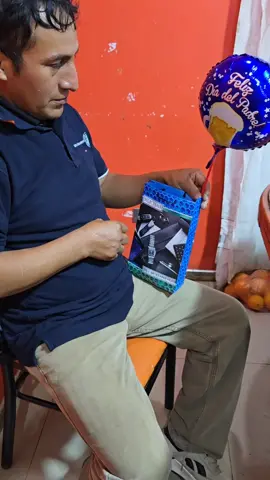 Esto no se va quedar asii 😅😅.#Felizdiadelpadre #estonosevaquedarasi #pollitosdecolores🐥 #todos #viral#conte#tik_tok 