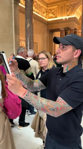 Drawing in the Louvre museum in Paris 🇫🇷♥️