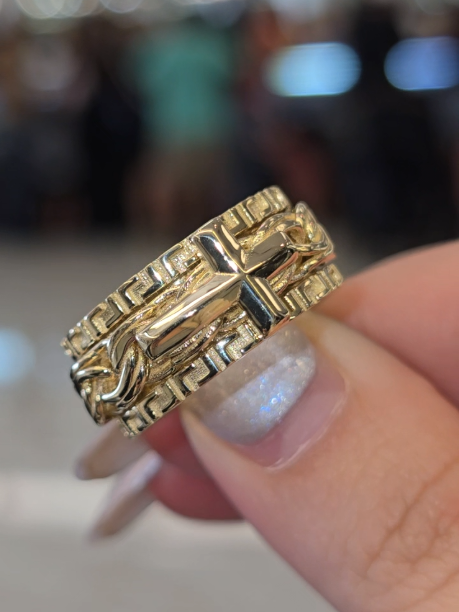 @TAMAYOS THE BIG STORE @TAMAYOS THE BIG STORE @TAMAYOS FABRICA DE ORO @tamayoshoustonoficial #tamayos #gold #oro #viralvideo #ring #mensjewelry #corridos #fathersdaygiftideas #spinningring #spinning 