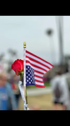 Long Beach showing up! #californiaforeverandgoodbye #wethepeople #nokings #savedemocracy #sos🇺🇸