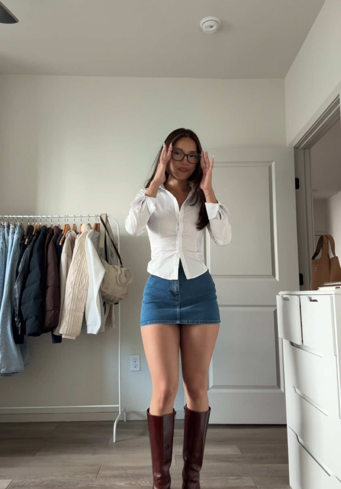 office siren vibe for today. outfit is @White Fox Boutique code anisia 🤍  #outfit #OOTD #outfitinspo #whitefox #fyp 