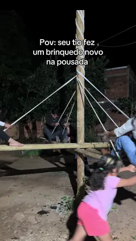 o brinquedo era pras crianças, os adultos na primeira vez 😂😂