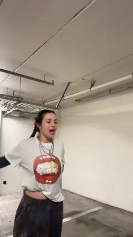 sing and dance kinda day 