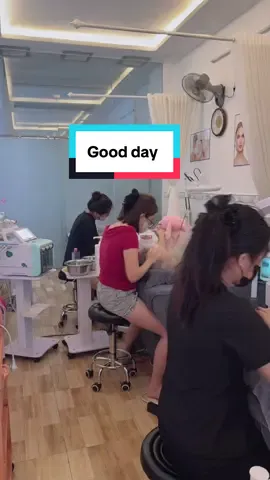 Một ngày làm việc đầy năng lượng tại Chinn 🫶🏻  #xuhuong  #spa #chinnbeautyspabadiem #spahocmon 