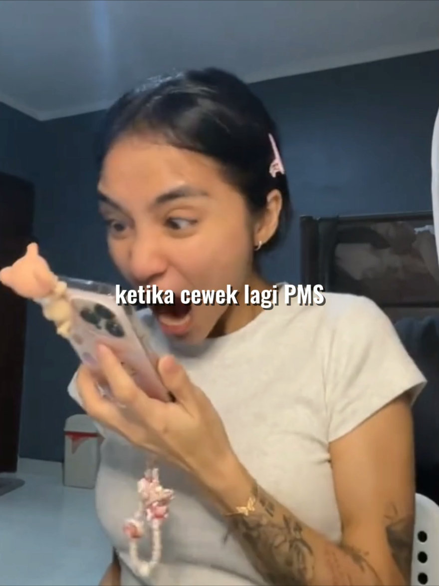 bawaannya pengen marah marah mulu😡 #cewek #pms #moodcewek #core #relateable #period #marah #ngakak #fyp #foryou #xybca #fyppp #foryoupage #CapCut #ShakirraVierMalamMingguku #MalamMinggukubersamaShakirra #fyppppppppppppppppppppppp 